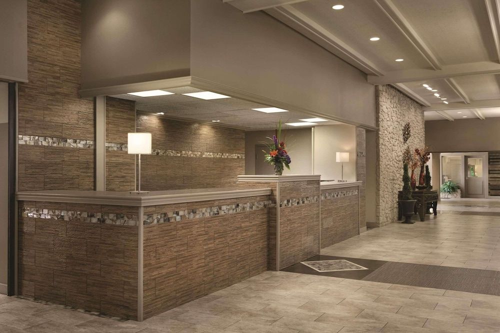 Radisson Hotel Louisville North 3