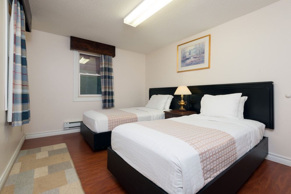 Leelas Villa Inn Flesherton 2