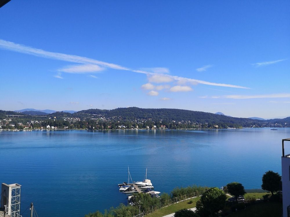 Suiten-Aparthotel Aenea 4 estrellas en Reifnitz