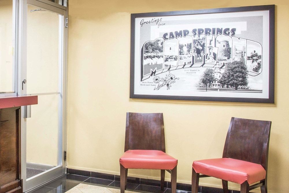 Super 8 by Wyndham Camp Springs/Andrews AFB DC Area 3