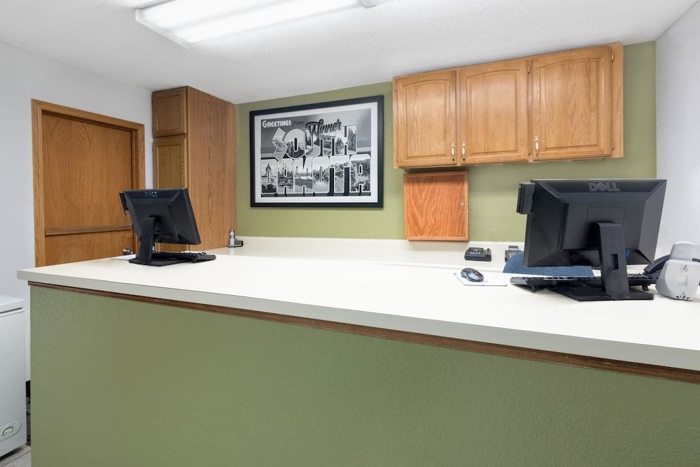 Super 8 by Wyndham Winner SD 3