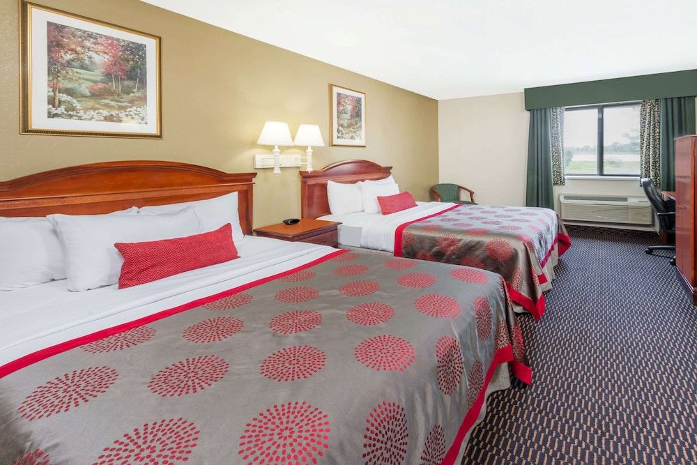 Ramada by Wyndham Columbia 3