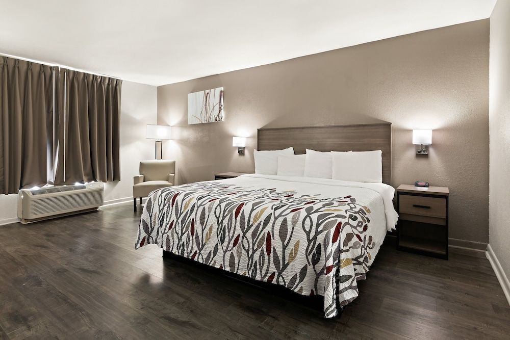 Red Roof Inn & Suites Monroe, NC 2 estrelas em Monroe