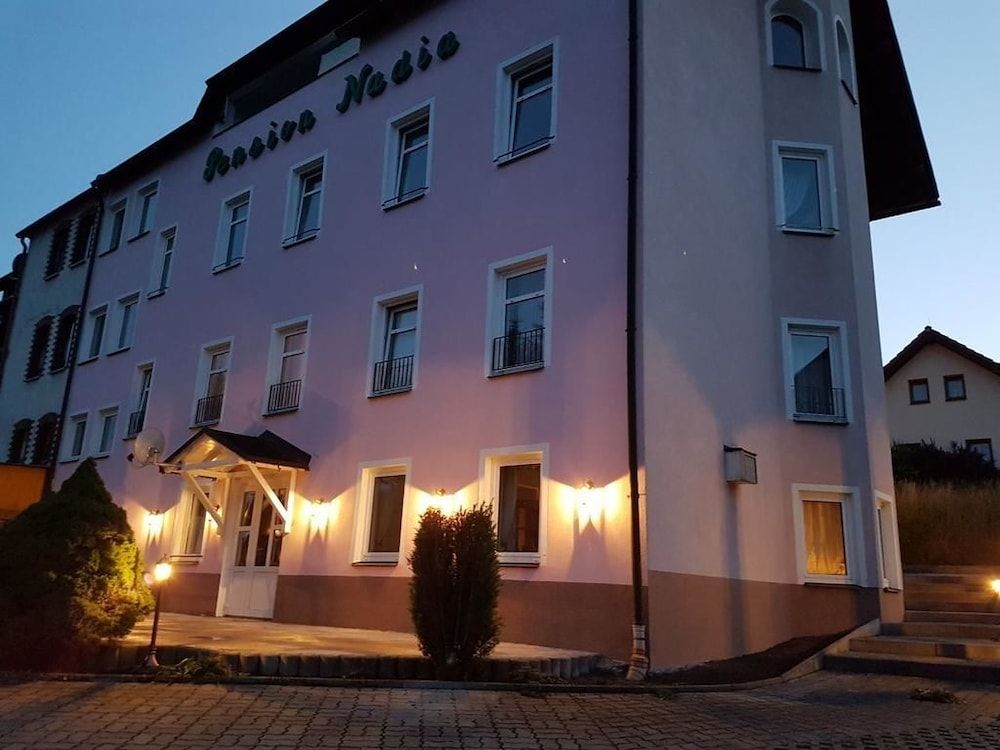 Pension Nadia -1 estrelas em Adorf