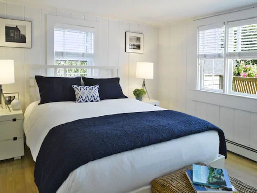 The Cottages at Nantucket Boat Basin 3