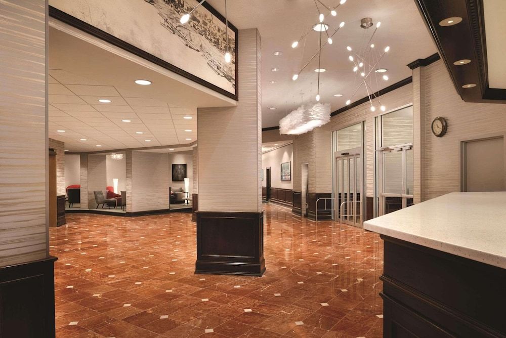 Radisson Hotel Cincinnati Riverfront 3