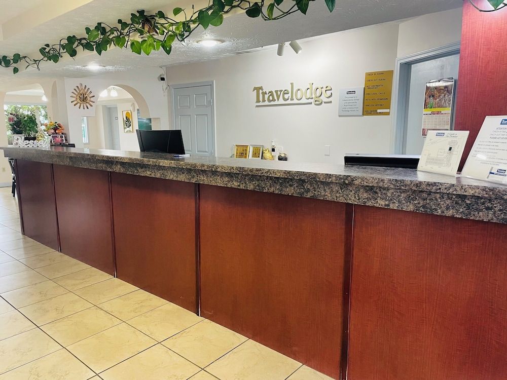 Travelodge by Wyndham Sellersburg / Louisville North 3
