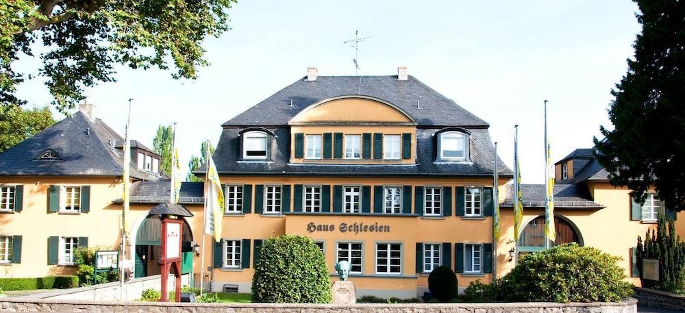 Haus Schlesien -1 estrelas em Königswinter