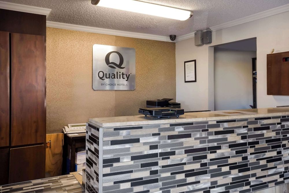 Quality Inn Hall of Fame 2