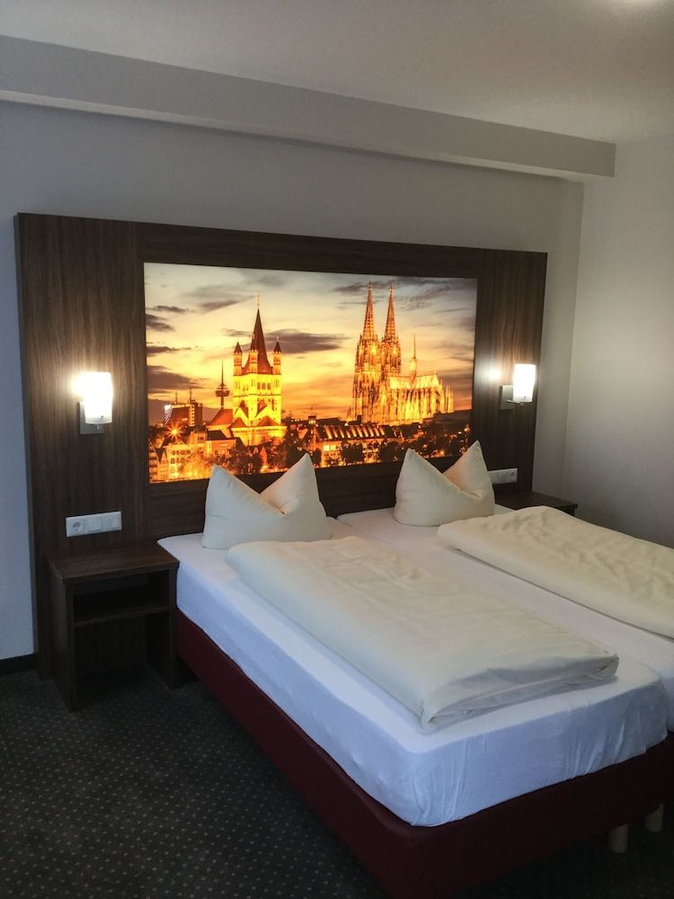 Landhotel Am FreischÔøΩtz 3 estrelas em Hürth