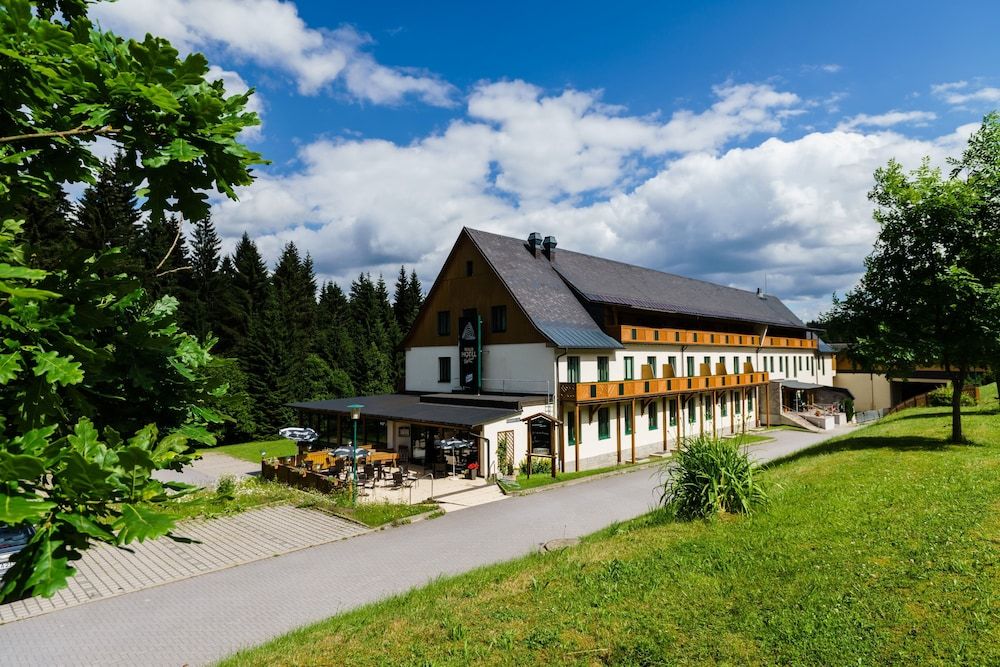 Waldhotel Vogtland -1 estrelas em Klingenthal