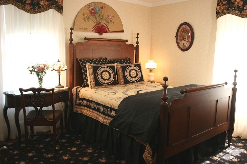 Isaiah Jones Homestead Bed & Breakfast 3