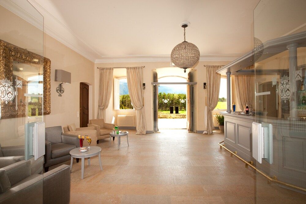 Le Château de Taulane 3