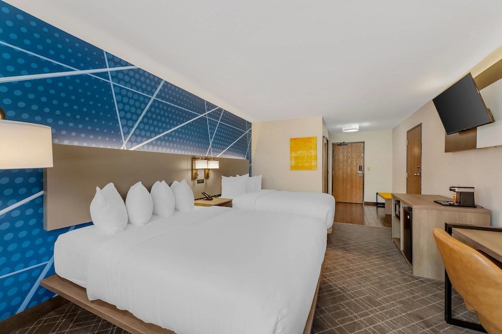 Comfort Inn River's Edge 3