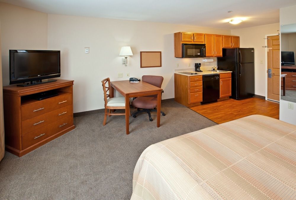 Candlewood Suites Louisville North by IHG 3