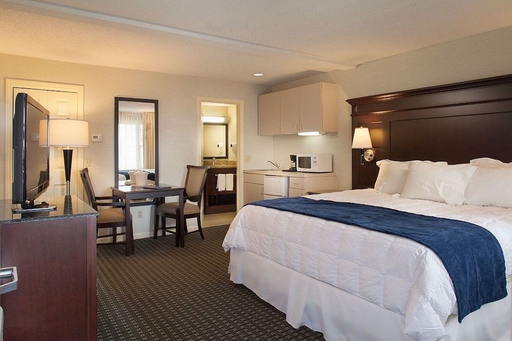 Ocean Mist Beach Hotel & Suites 2