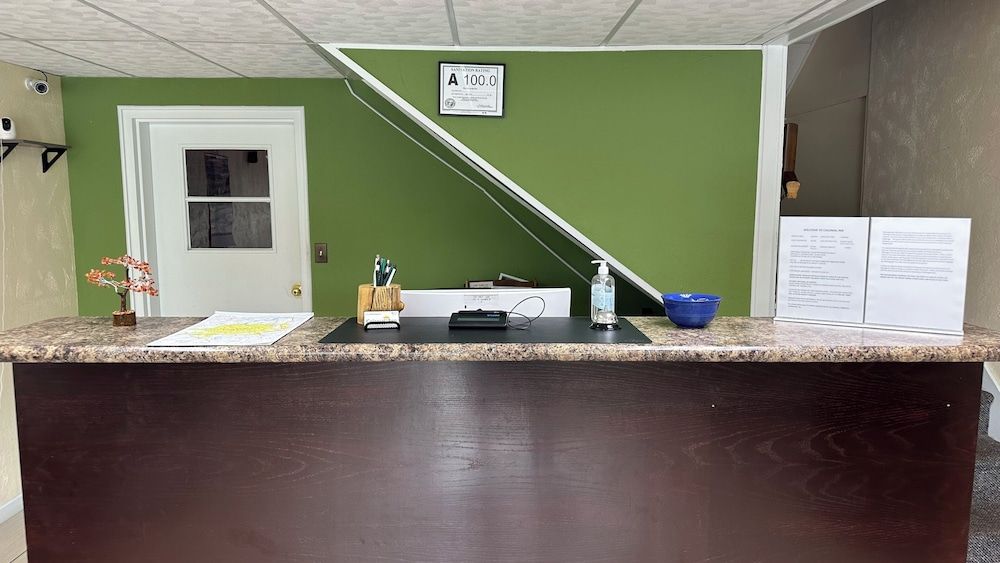 Colonial Inn Franklin 3