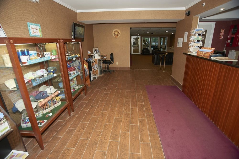 Sandwich Lodge & Resort 2