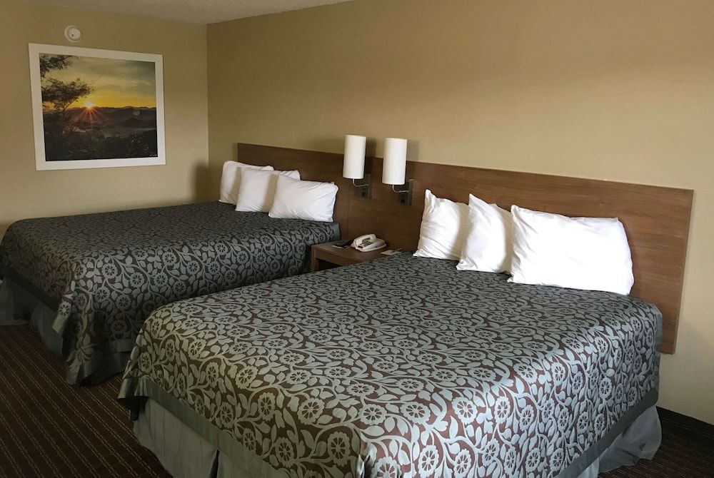 Days Inn By Wyndham Lexington/Columbia 3