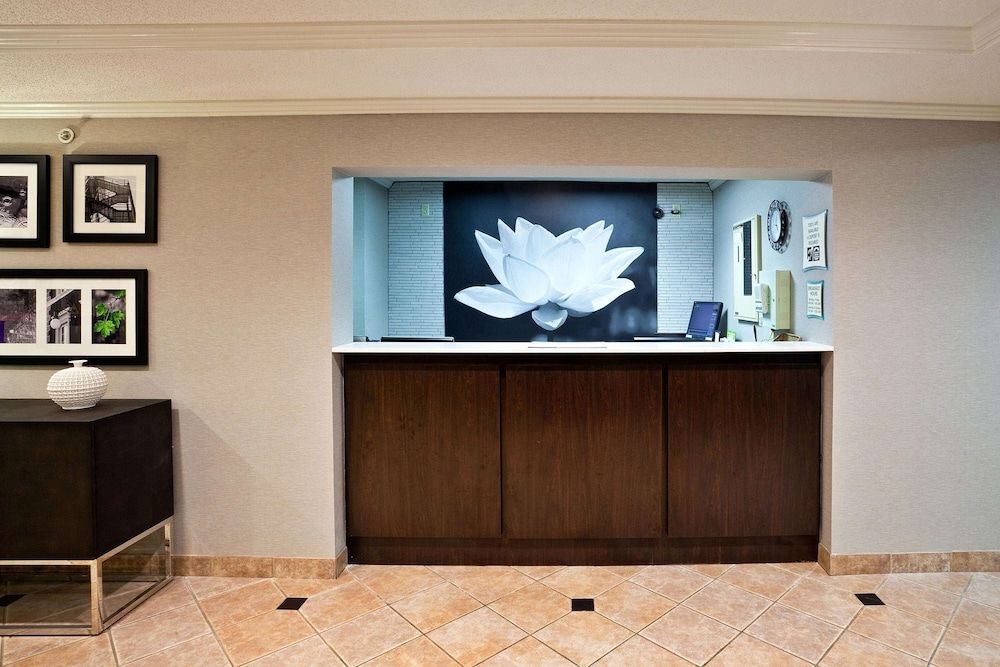 La Quinta Inn Cleveland Macedonia 2