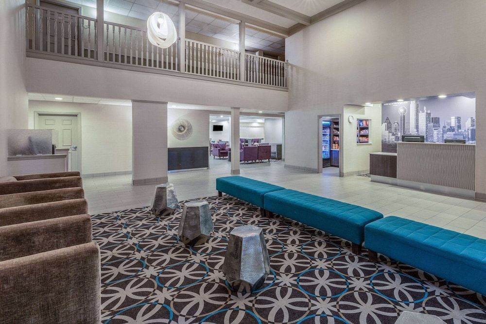La Quinta Inn & Suites by Wyndham Rockwall 3