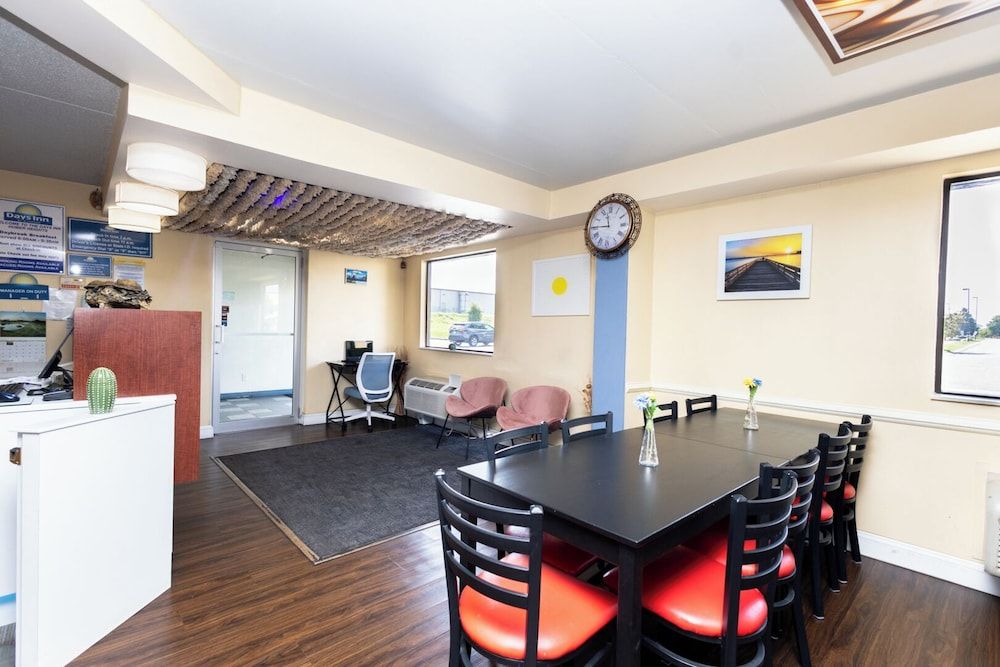 Days Inn by Wyndham Dayton Huber Heights Northeast 3