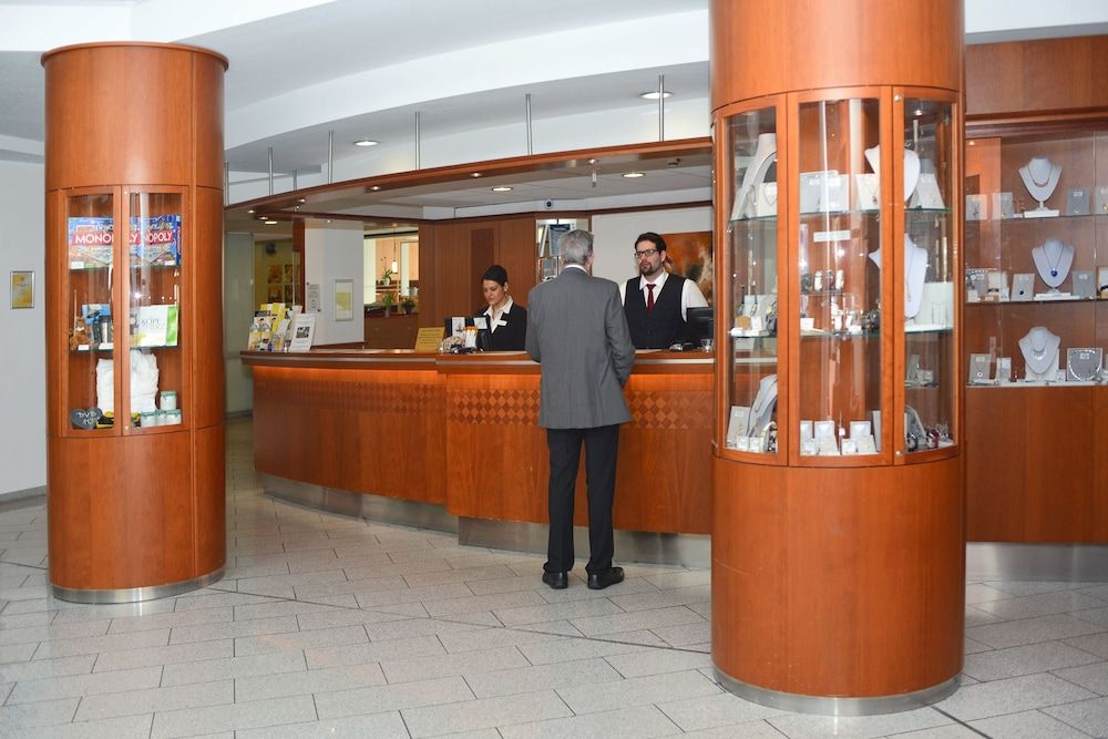 Ringhotel ZweibrÔøΩcker Hof 3