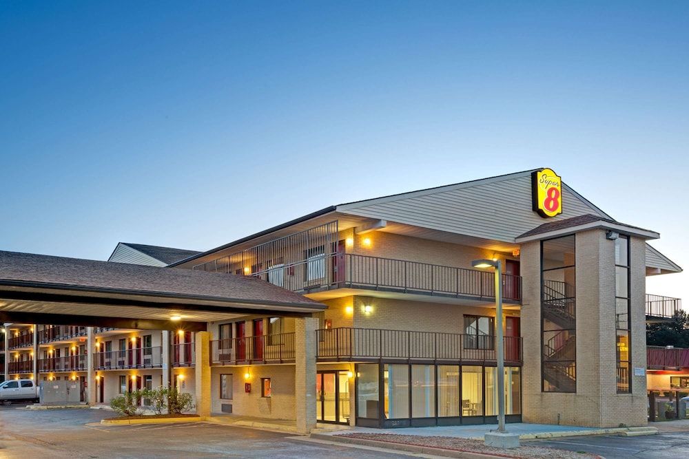 Super 8 by Wyndham Fredericksburg 3 estrellas en Fredericksburg