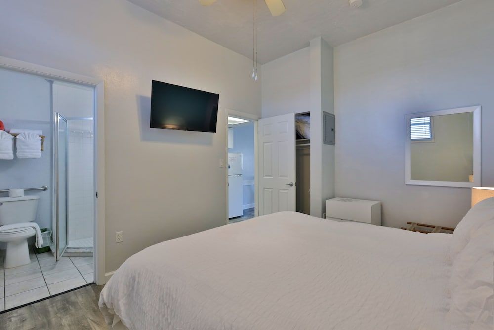 Coastal Waters Inn 3