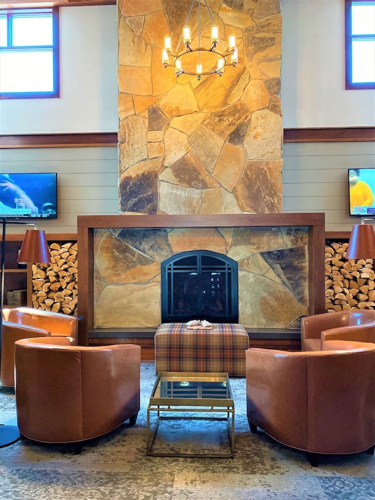 Comfort Inn & Suites Mountain Iron and Virginia 2