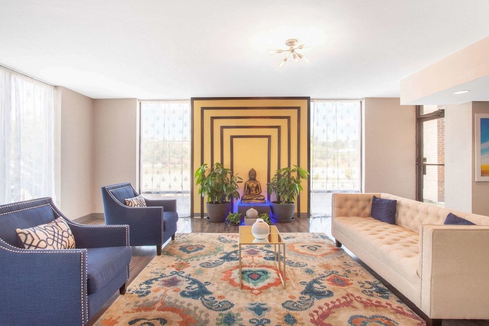 Days Inn by Wyndham Clinton-Presbyterian College 2