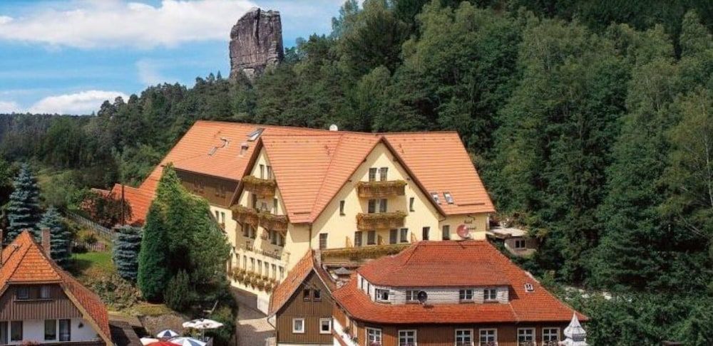 Hotel Amselgrundschlößchen -1 étoiles à Rathen