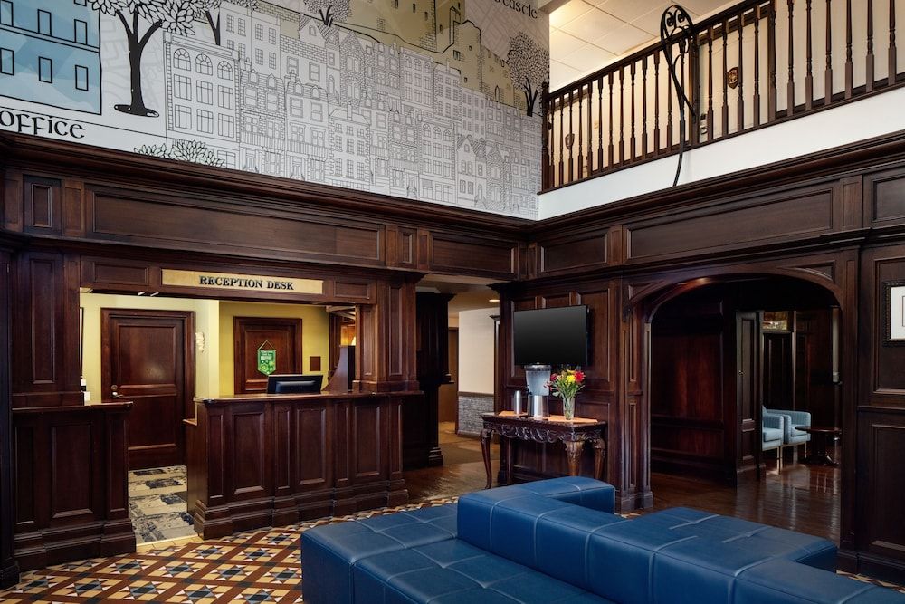 Irish Cottage Inn & Suites 3