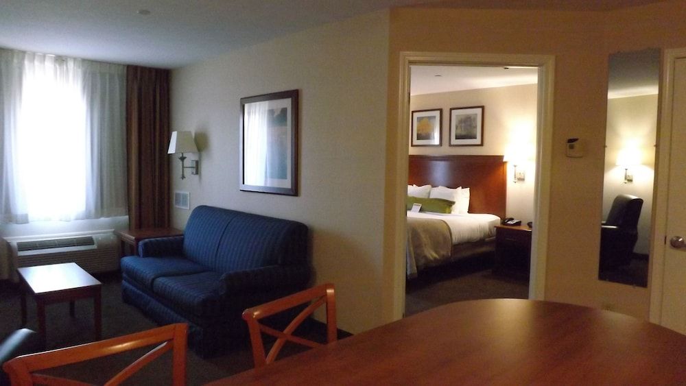 Candlewood Suites Fredericksburg by IHG 3