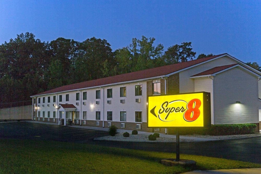 Super 8 by Wyndham Radcliff Ft. Knox Area 1 estrelas em Radcliff