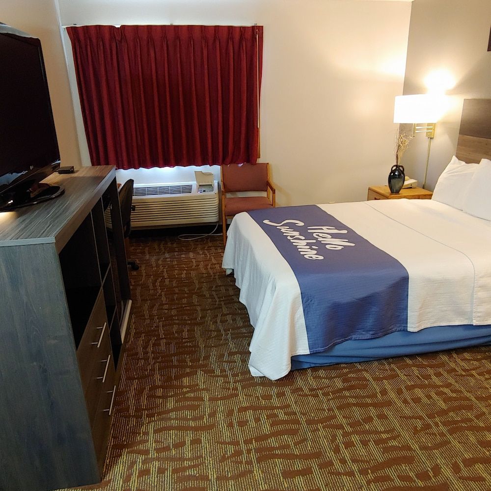 Days Inn by Wyndham West-Eau Claire 3