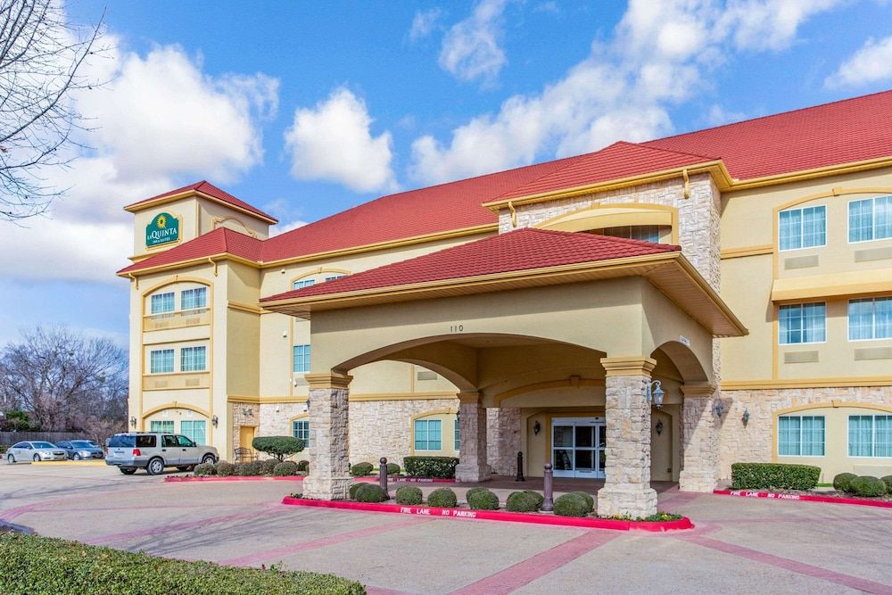 La Quinta Inn & Suites by Wyndham Ennis 3 estrellas en Ennis