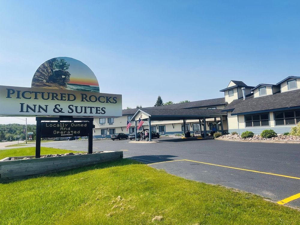 Pictured Rocks Inn & Suites 2 étoiles à Munising