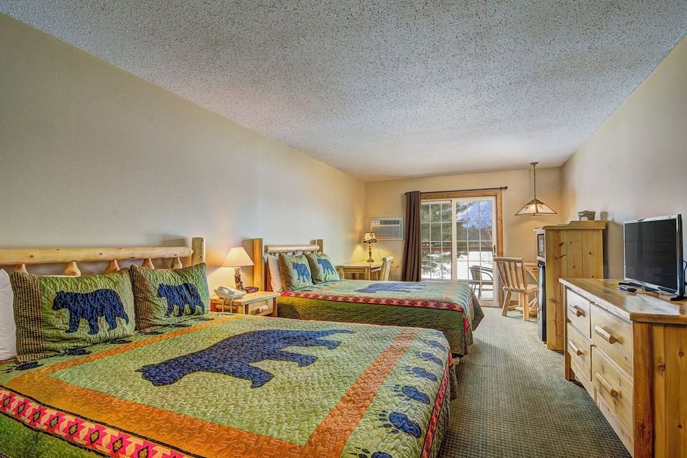 Eagle River Inn and Resort 3