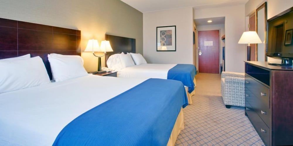 Holiday Inn Express Sault Ste. Marie 3