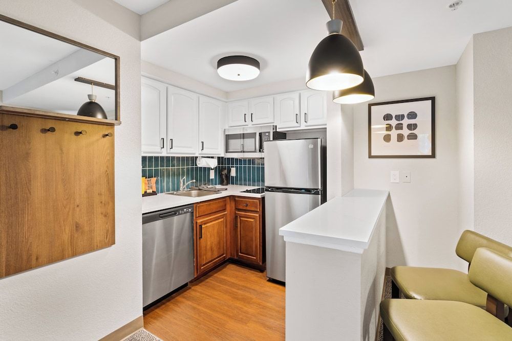 Staybridge Suites North Brunswick by IHG 3