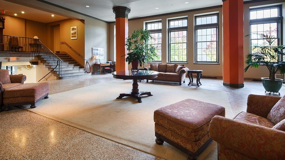 Grand Eastonian Hotel & Suites 2