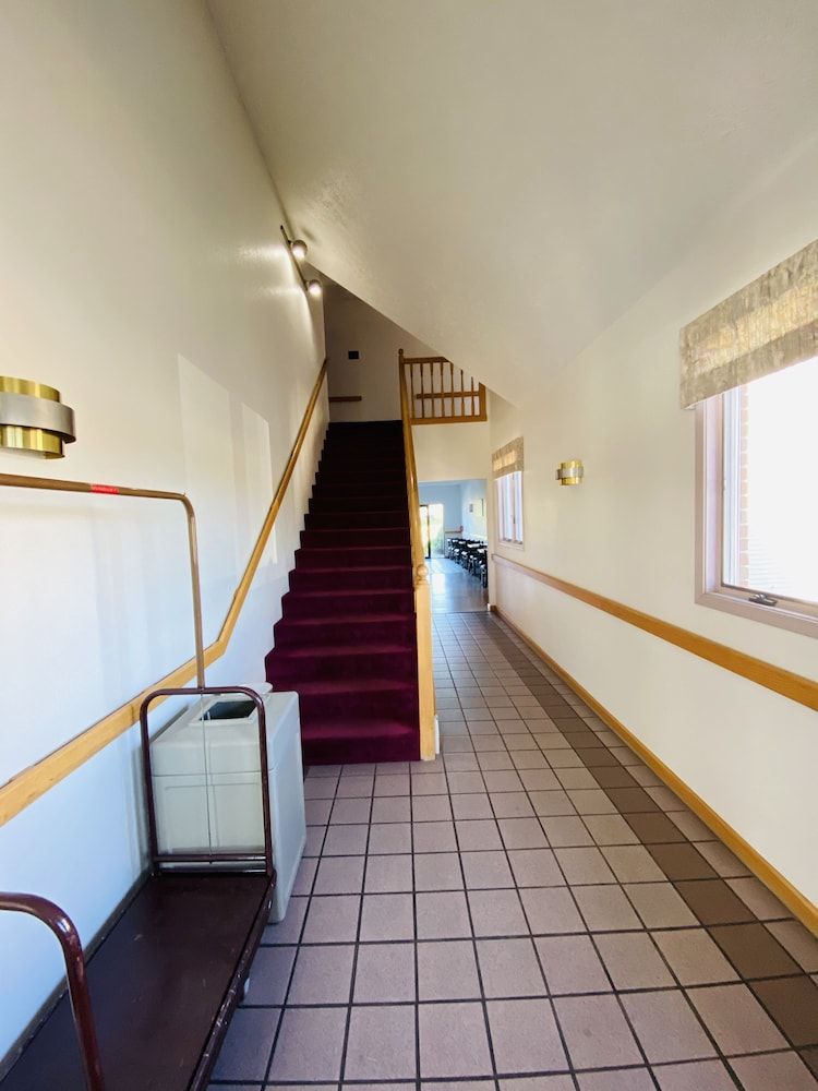 Fleetwood Inn & Suites 3