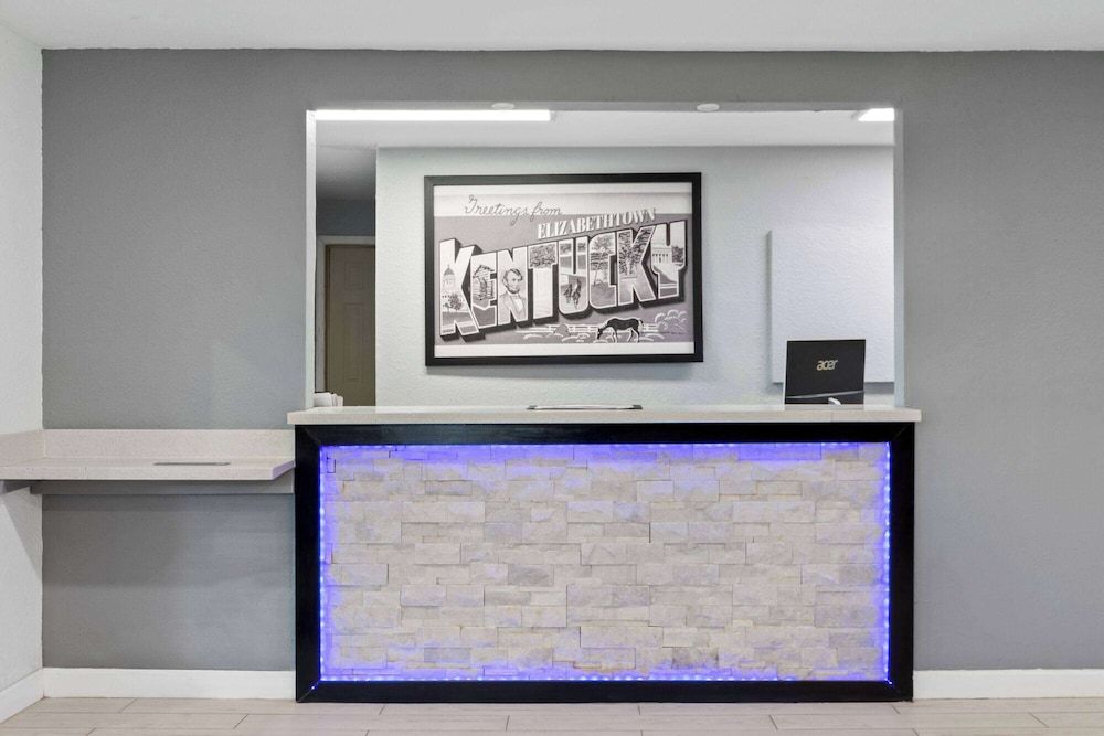 Super 8 by Wyndham Elizabethtown 3