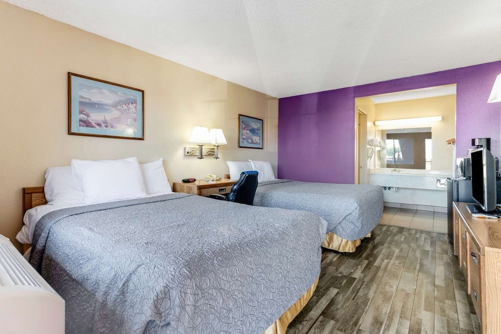 Knights Inn Madera 3