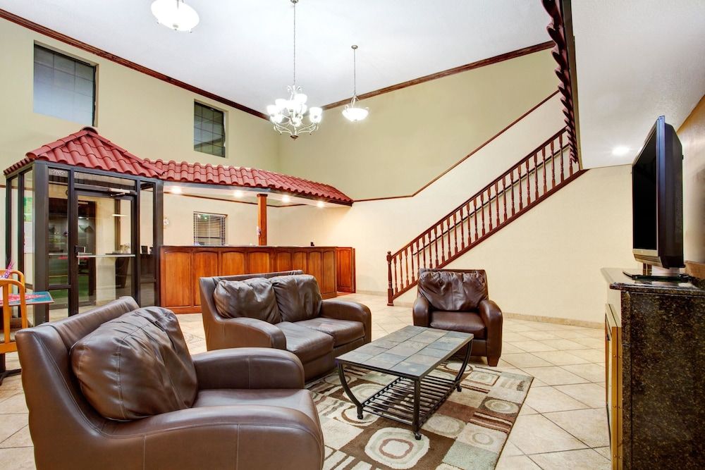 Super 8 by Wyndham Forrest City AR 2