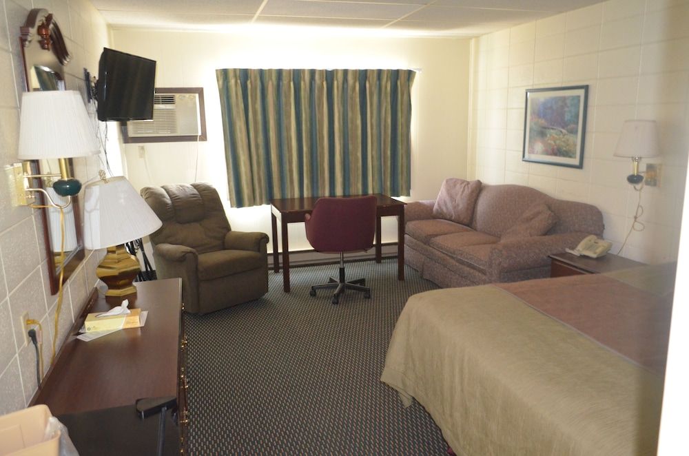 Grand Inn Fargo 3