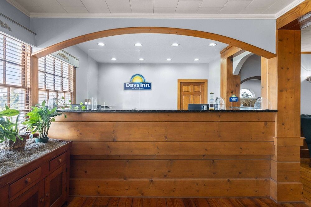 Days Inn by Wyndham Kill Devil Hills Oceanfront - Wilbur 2