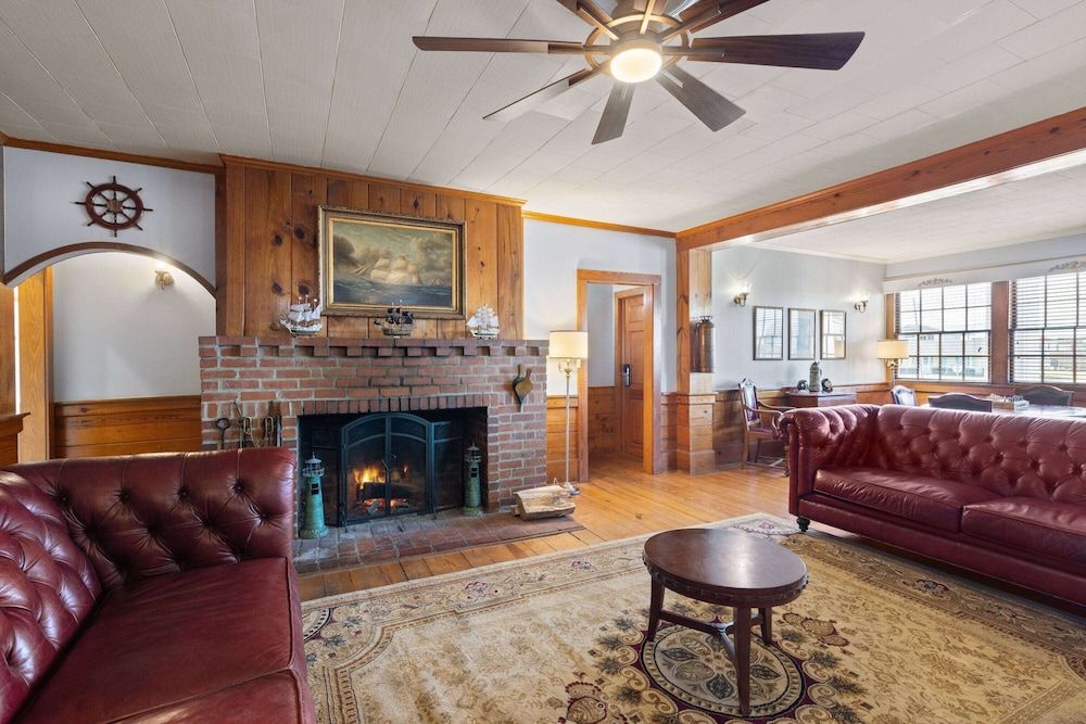 Days Inn by Wyndham Kill Devil Hills Oceanfront - Wilbur 3