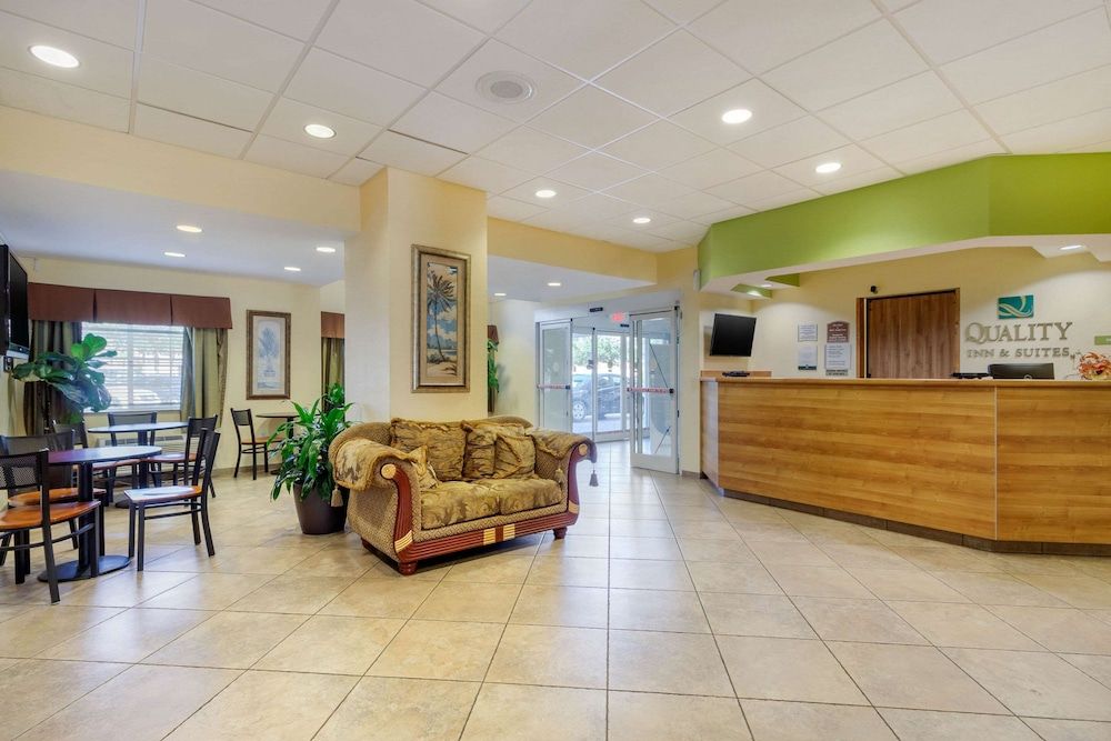 Quality Inn & Suites Lehigh Acres Fort Myers 2